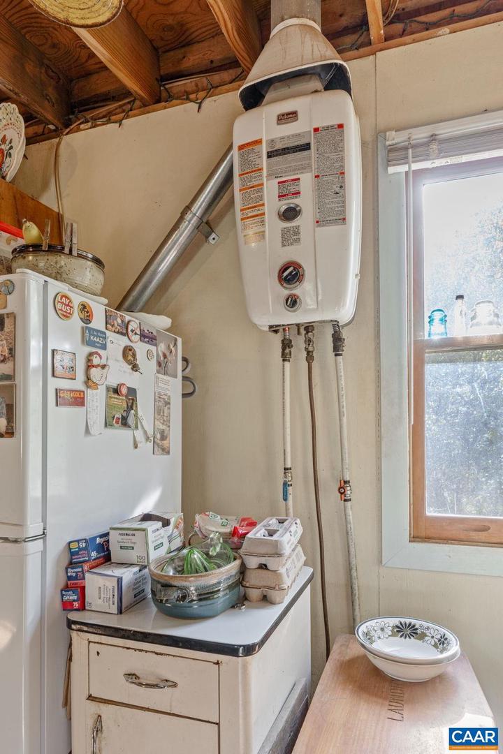 1234 MAYO CREEK LN, WINGINA, Virginia 24599, 1 Bedroom Bedrooms, ,1 BathroomBathrooms,Residential,For Sale,1234 MAYO CREEK LN,670080 MLS # 670080