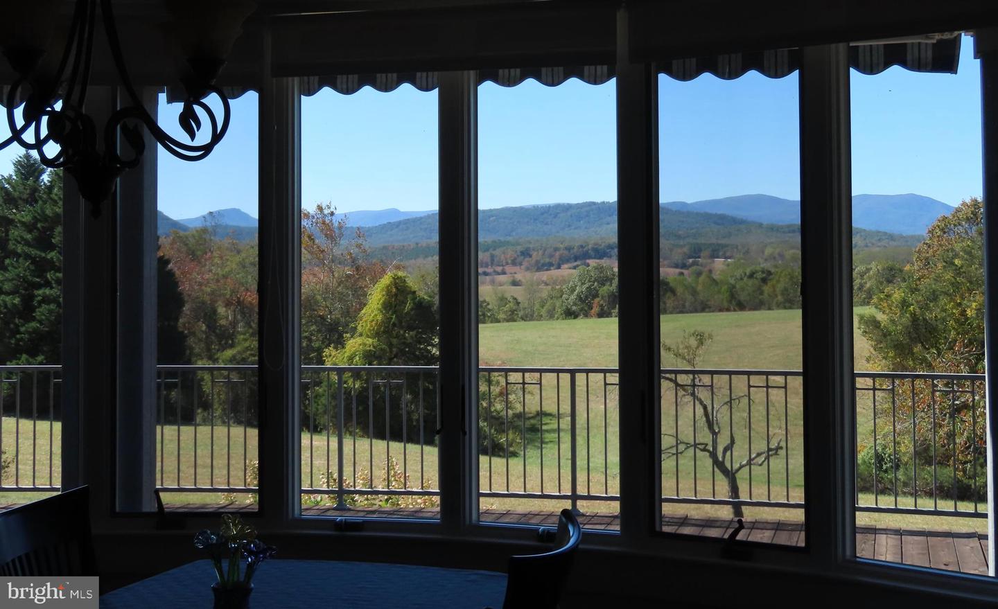 643 RICHMOND RD, AMISSVILLE, Virginia 20106, 3 Bedrooms Bedrooms, ,2 BathroomsBathrooms,Residential,For Sale,643 RICHMOND RD,VARP2002322 MLS # VARP2002322