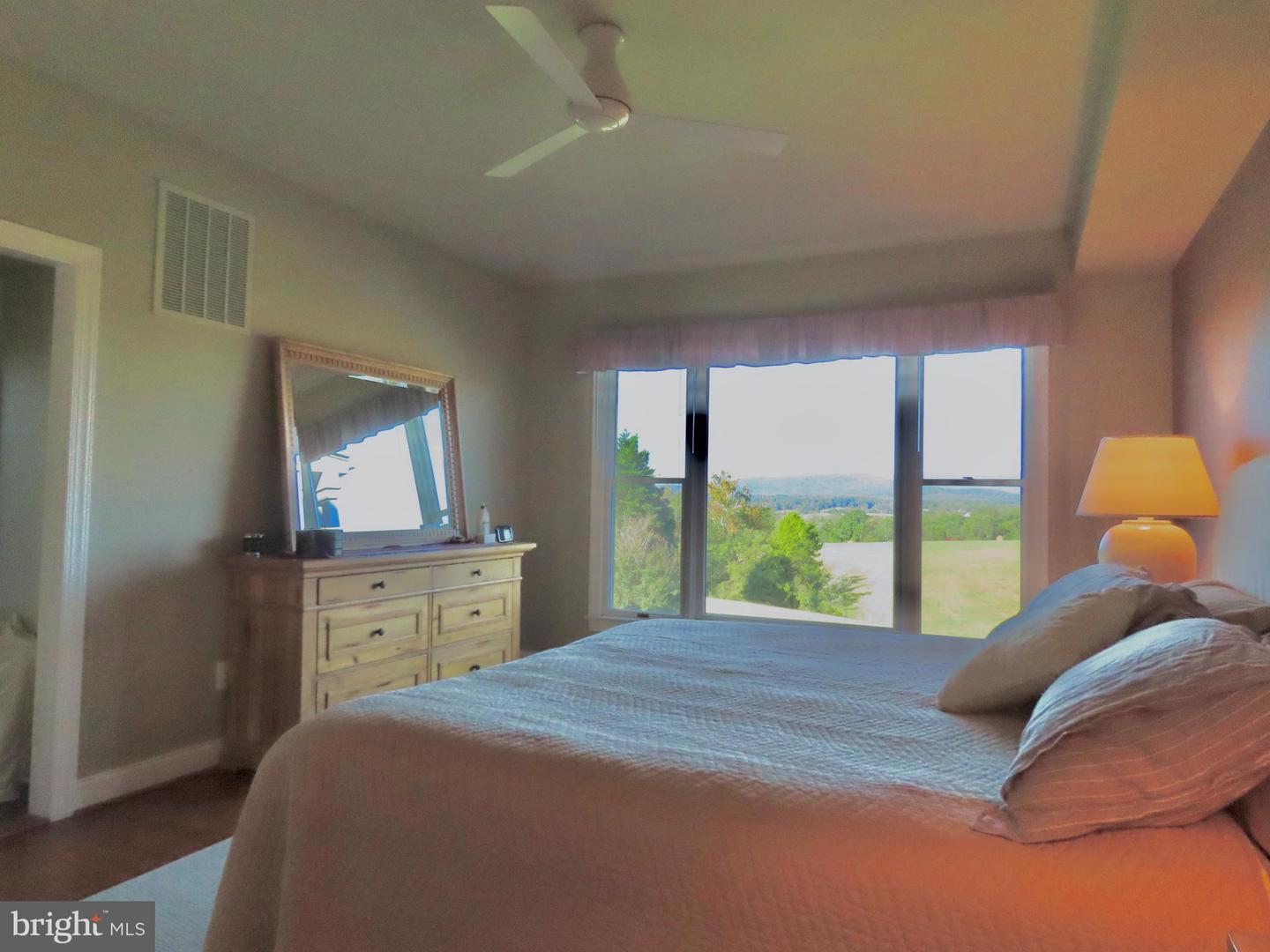 643 RICHMOND RD, AMISSVILLE, Virginia 20106, 3 Bedrooms Bedrooms, ,2 BathroomsBathrooms,Residential,For Sale,643 RICHMOND RD,VARP2002322 MLS # VARP2002322