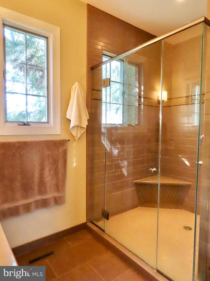 643 RICHMOND RD, AMISSVILLE, Virginia 20106, 3 Bedrooms Bedrooms, ,2 BathroomsBathrooms,Residential,For Sale,643 RICHMOND RD,VARP2002322 MLS # VARP2002322