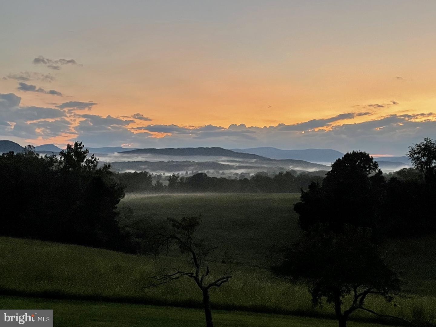 643 RICHMOND RD, AMISSVILLE, Virginia 20106, 3 Bedrooms Bedrooms, ,2 BathroomsBathrooms,Residential,For Sale,643 RICHMOND RD,VARP2002322 MLS # VARP2002322