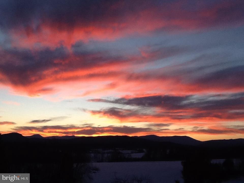 643 RICHMOND RD, AMISSVILLE, Virginia 20106, 3 Bedrooms Bedrooms, ,2 BathroomsBathrooms,Residential,For Sale,643 RICHMOND RD,VARP2002322 MLS # VARP2002322