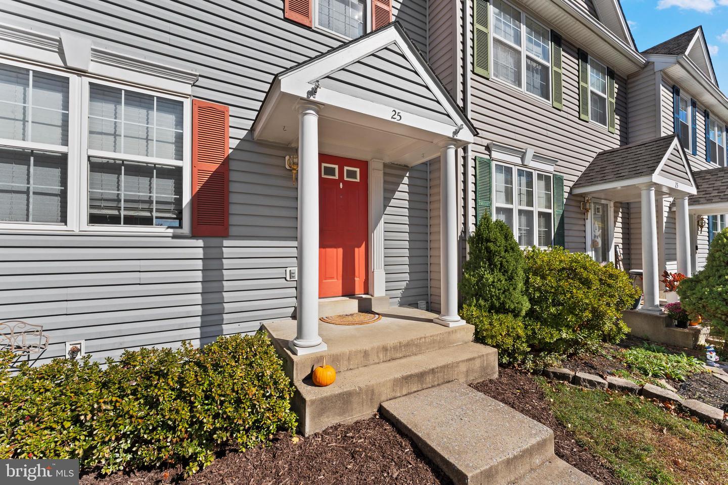 25 QUARTERPOLE CT, WARRENTON, Virginia 20186, 3 Bedrooms Bedrooms, 1 Room Rooms,3 BathroomsBathrooms,Residential,For Sale,25 QUARTERPOLE CT,VAFQ2019502 MLS # VAFQ2019502 25 QUARTERPOLE CT, WARRENTON, Virginia 20186, 3 Bedrooms Bedrooms, 1 Room Rooms,3 BathroomsBathrooms,Residential,For Sale,25 QUARTERPOLE CT,VAFQ2019502 MLS # VAFQ2019502