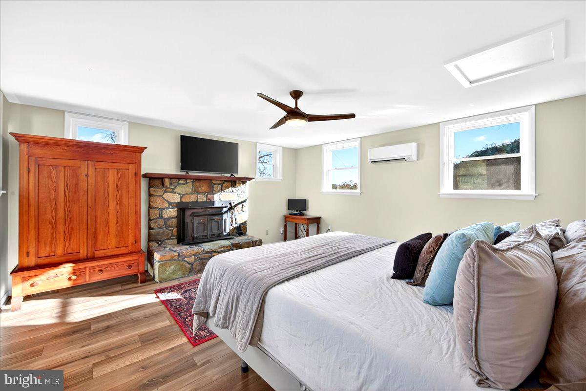 290 RILEY HOLLOW RD, HUNTLY, Virginia 22640, 3 Bedrooms Bedrooms, ,3 BathroomsBathrooms,Farm,For Sale,290 RILEY HOLLOW RD,VARP2002364 MLS # VARP2002364