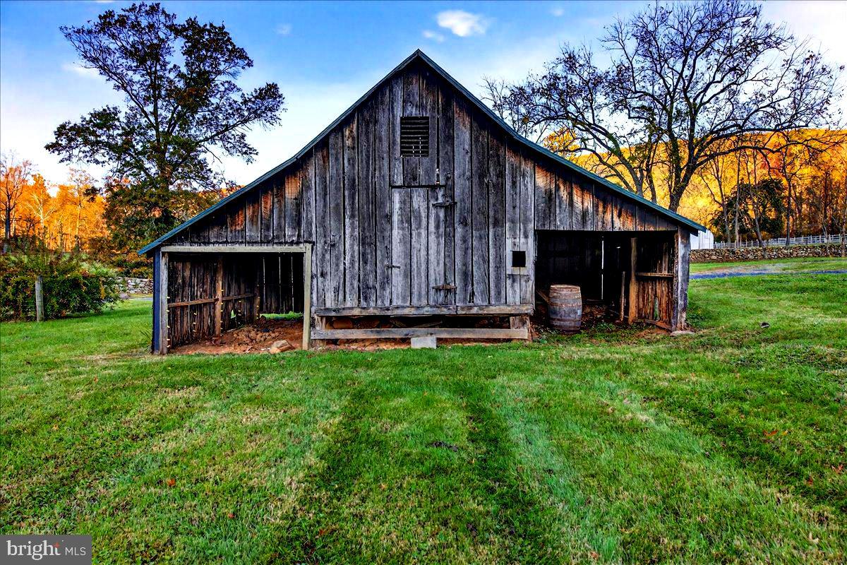 290 RILEY HOLLOW RD, HUNTLY, Virginia 22640, 3 Bedrooms Bedrooms, ,3 BathroomsBathrooms,Farm,For Sale,290 RILEY HOLLOW RD,VARP2002364 MLS # VARP2002364