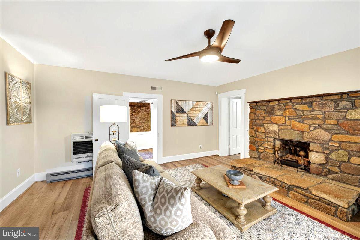 290 RILEY HOLLOW RD, HUNTLY, Virginia 22640, 3 Bedrooms Bedrooms, ,3 BathroomsBathrooms,Farm,For Sale,290 RILEY HOLLOW RD,VARP2002364 MLS # VARP2002364