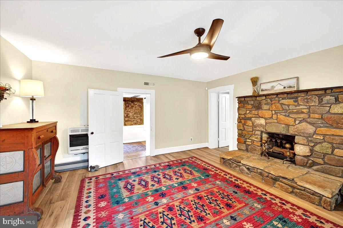 290 RILEY HOLLOW RD, HUNTLY, Virginia 22640, 3 Bedrooms Bedrooms, ,3 BathroomsBathrooms,Farm,For Sale,290 RILEY HOLLOW RD,VARP2002364 MLS # VARP2002364