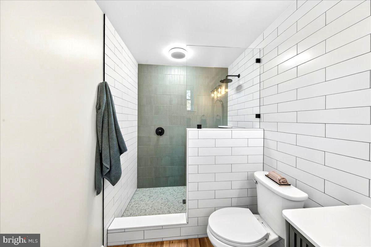 290 RILEY HOLLOW RD, HUNTLY, Virginia 22640, 3 Bedrooms Bedrooms, ,3 BathroomsBathrooms,Farm,For Sale,290 RILEY HOLLOW RD,VARP2002364 MLS # VARP2002364