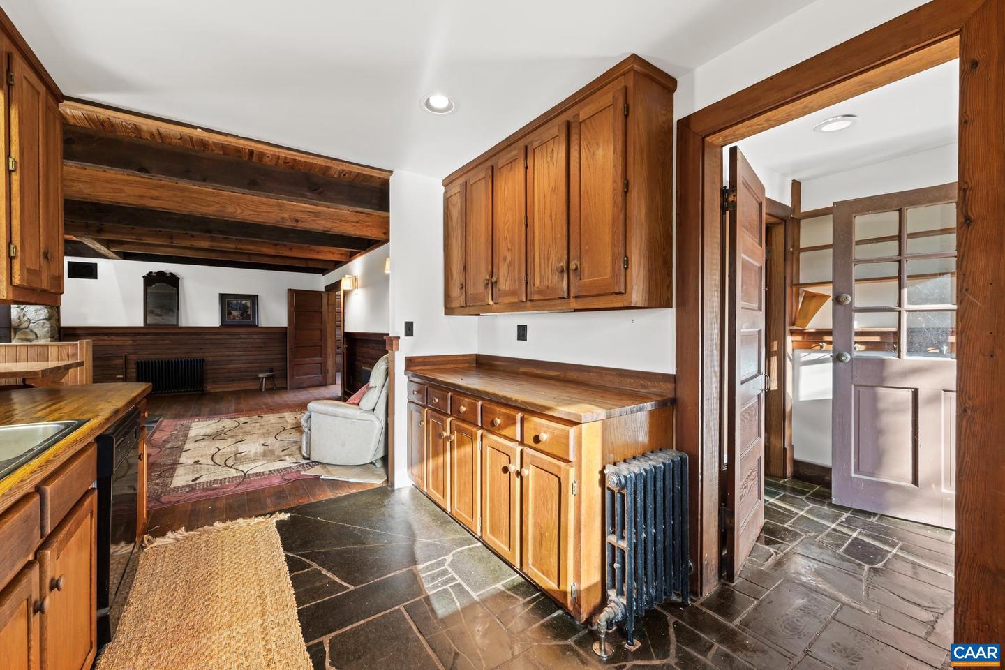 9712 OLD GREEN MOUNTAIN RD, ESMONT, Virginia 22937, 3 Bedrooms Bedrooms, ,2 BathroomsBathrooms,Residential,For Sale,9712 OLD GREEN MOUNTAIN RD,670517 MLS # 670517