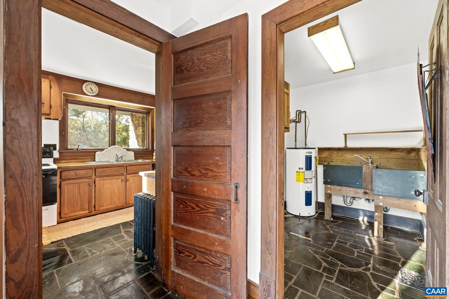 9712 OLD GREEN MOUNTAIN RD, ESMONT, Virginia 22937, 3 Bedrooms Bedrooms, ,2 BathroomsBathrooms,Residential,For Sale,9712 OLD GREEN MOUNTAIN RD,670517 MLS # 670517