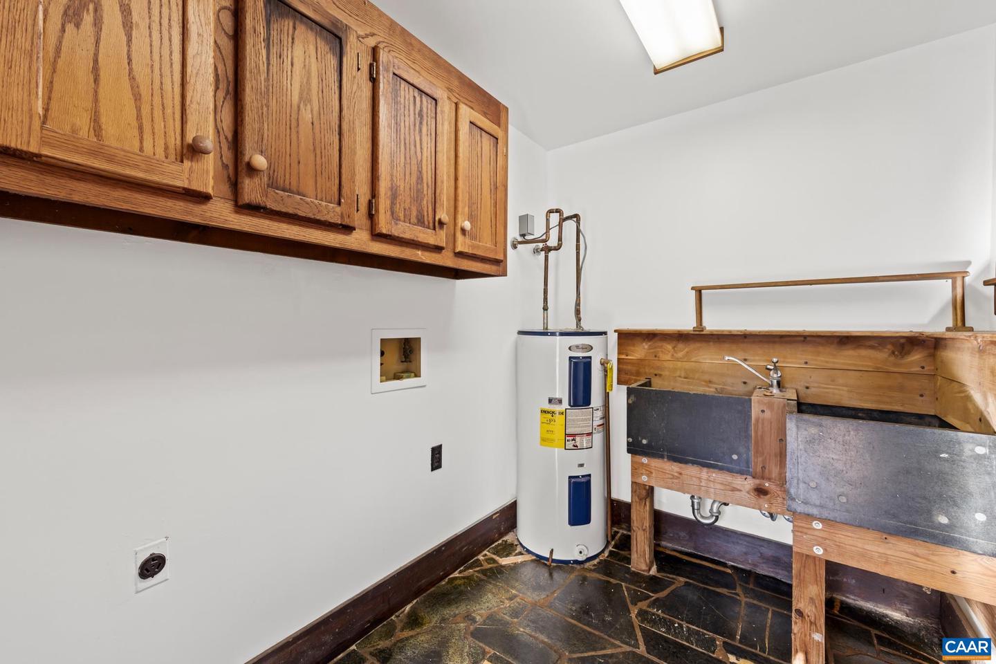 9712 OLD GREEN MOUNTAIN RD, ESMONT, Virginia 22937, 3 Bedrooms Bedrooms, ,2 BathroomsBathrooms,Residential,For Sale,9712 OLD GREEN MOUNTAIN RD,670517 MLS # 670517