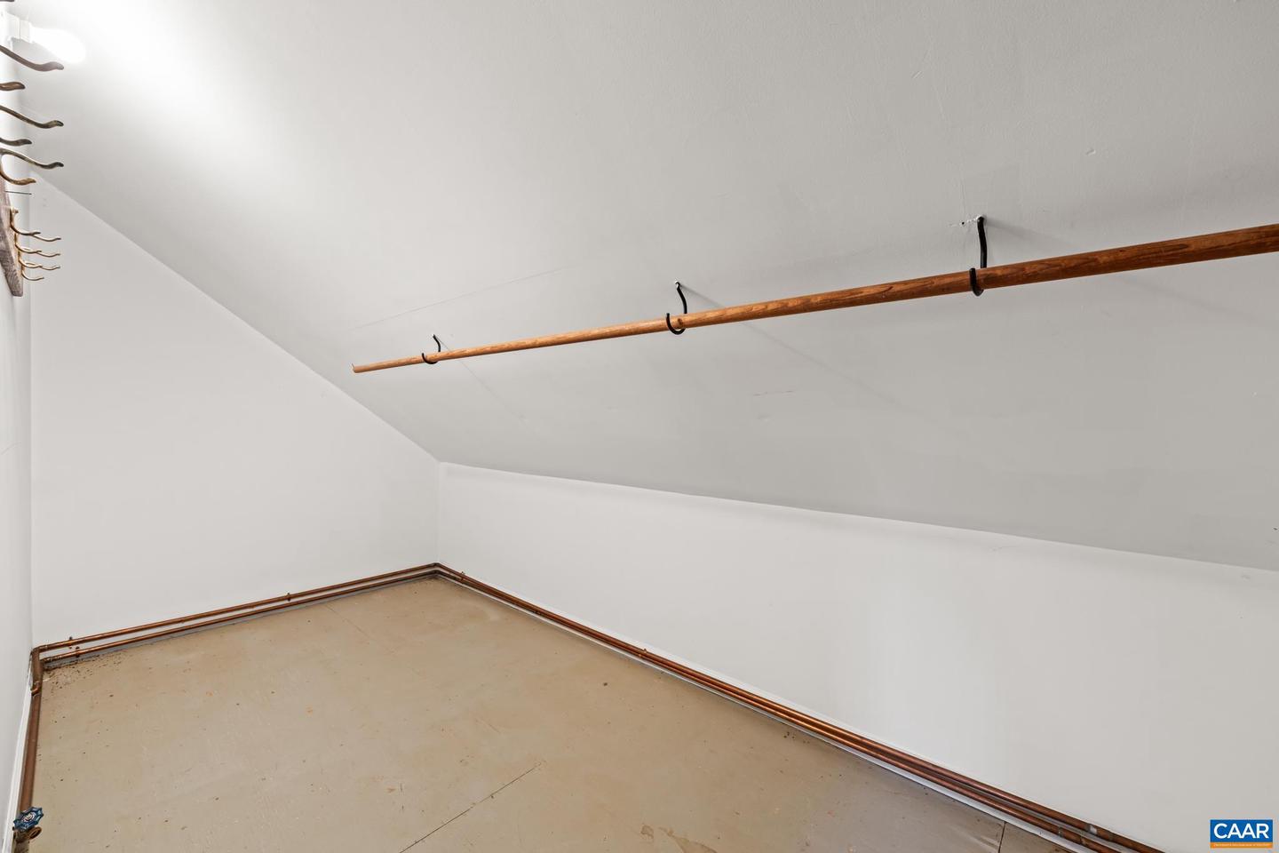 9712 OLD GREEN MOUNTAIN RD, ESMONT, Virginia 22937, 3 Bedrooms Bedrooms, ,2 BathroomsBathrooms,Residential,For Sale,9712 OLD GREEN MOUNTAIN RD,670517 MLS # 670517