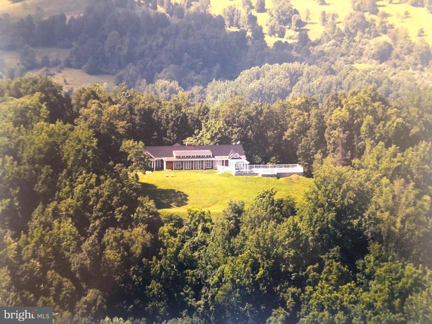 200 FOGG MOUNTAIN LN, FLINT HILL, Virginia 22627, 3 Bedrooms Bedrooms, ,2 BathroomsBathrooms,Residential,For Sale,200 FOGG MOUNTAIN LN,VARP2002366 MLS # VARP2002366