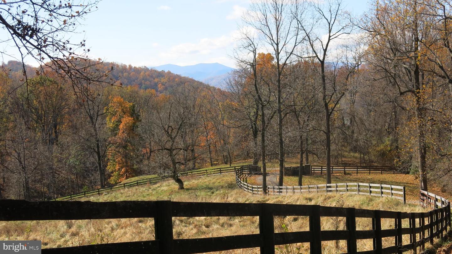 200 FOGG MOUNTAIN LN, FLINT HILL, Virginia 22627, 3 Bedrooms Bedrooms, ,2 BathroomsBathrooms,Residential,For Sale,200 FOGG MOUNTAIN LN,VARP2002366 MLS # VARP2002366