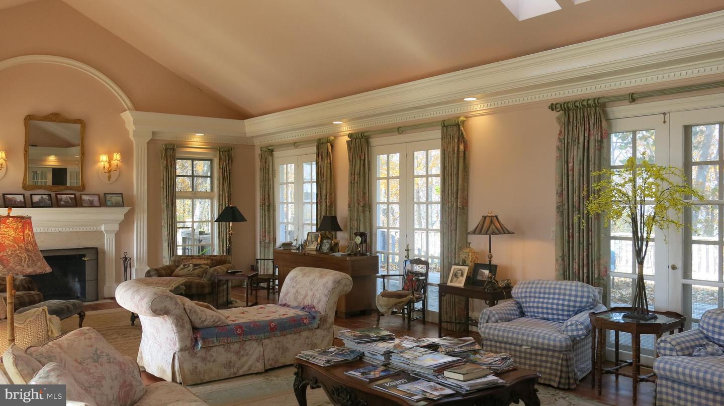 200 FOGG MOUNTAIN LN, FLINT HILL, Virginia 22627, 3 Bedrooms Bedrooms, ,2 BathroomsBathrooms,Residential,For Sale,200 FOGG MOUNTAIN LN,VARP2002366 MLS # VARP2002366