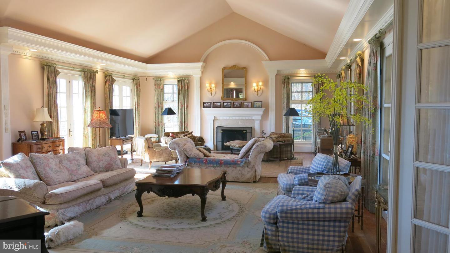 200 FOGG MOUNTAIN LN, FLINT HILL, Virginia 22627, 3 Bedrooms Bedrooms, ,2 BathroomsBathrooms,Residential,For Sale,200 FOGG MOUNTAIN LN,VARP2002366 MLS # VARP2002366