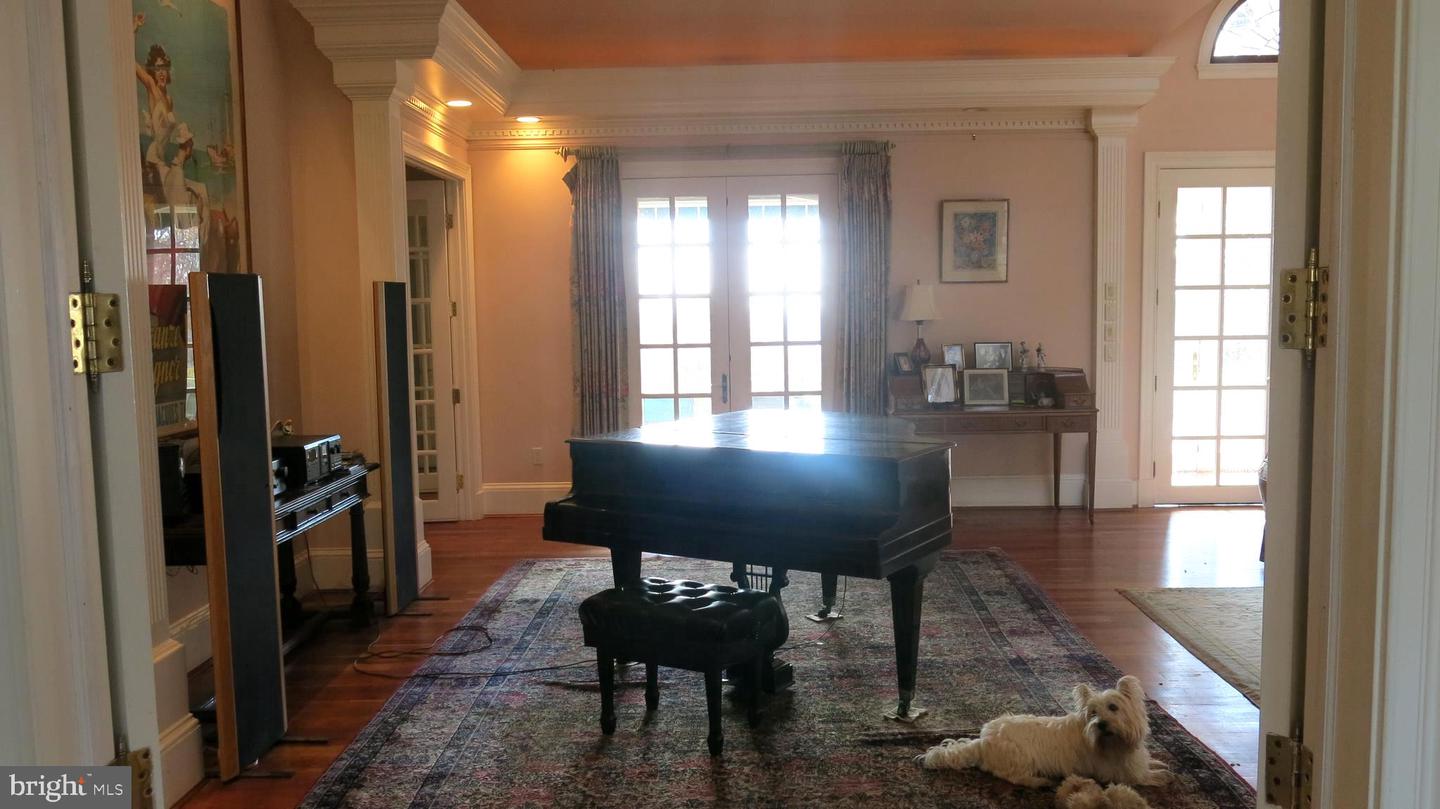 200 FOGG MOUNTAIN LN, FLINT HILL, Virginia 22627, 3 Bedrooms Bedrooms, ,2 BathroomsBathrooms,Residential,For Sale,200 FOGG MOUNTAIN LN,VARP2002366 MLS # VARP2002366