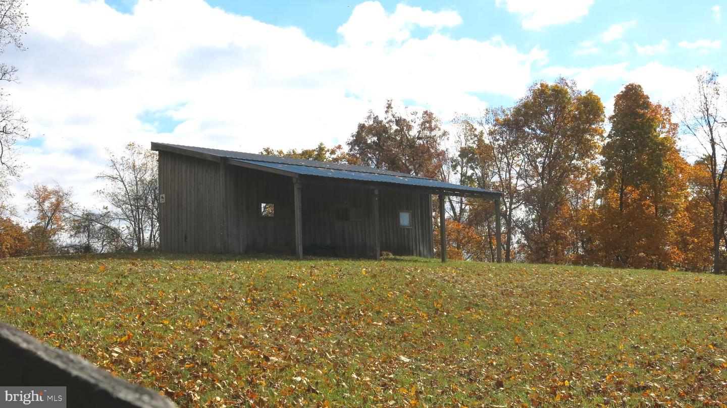 200 FOGG MOUNTAIN LN, FLINT HILL, Virginia 22627, 3 Bedrooms Bedrooms, ,2 BathroomsBathrooms,Residential,For Sale,200 FOGG MOUNTAIN LN,VARP2002366 MLS # VARP2002366