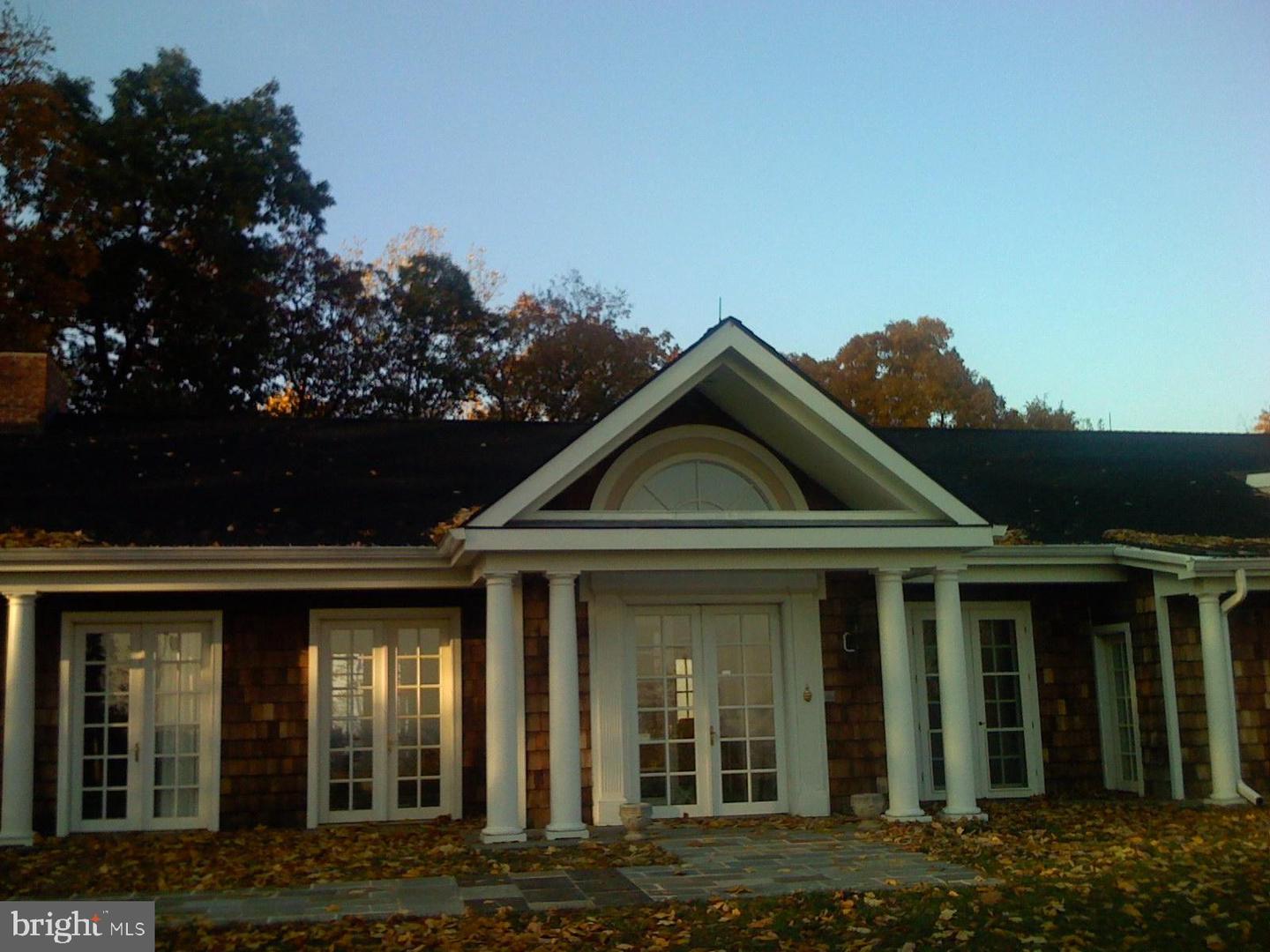 200 FOGG MOUNTAIN LN, FLINT HILL, Virginia 22627, 3 Bedrooms Bedrooms, ,2 BathroomsBathrooms,Residential,For Sale,200 FOGG MOUNTAIN LN,VARP2002366 MLS # VARP2002366