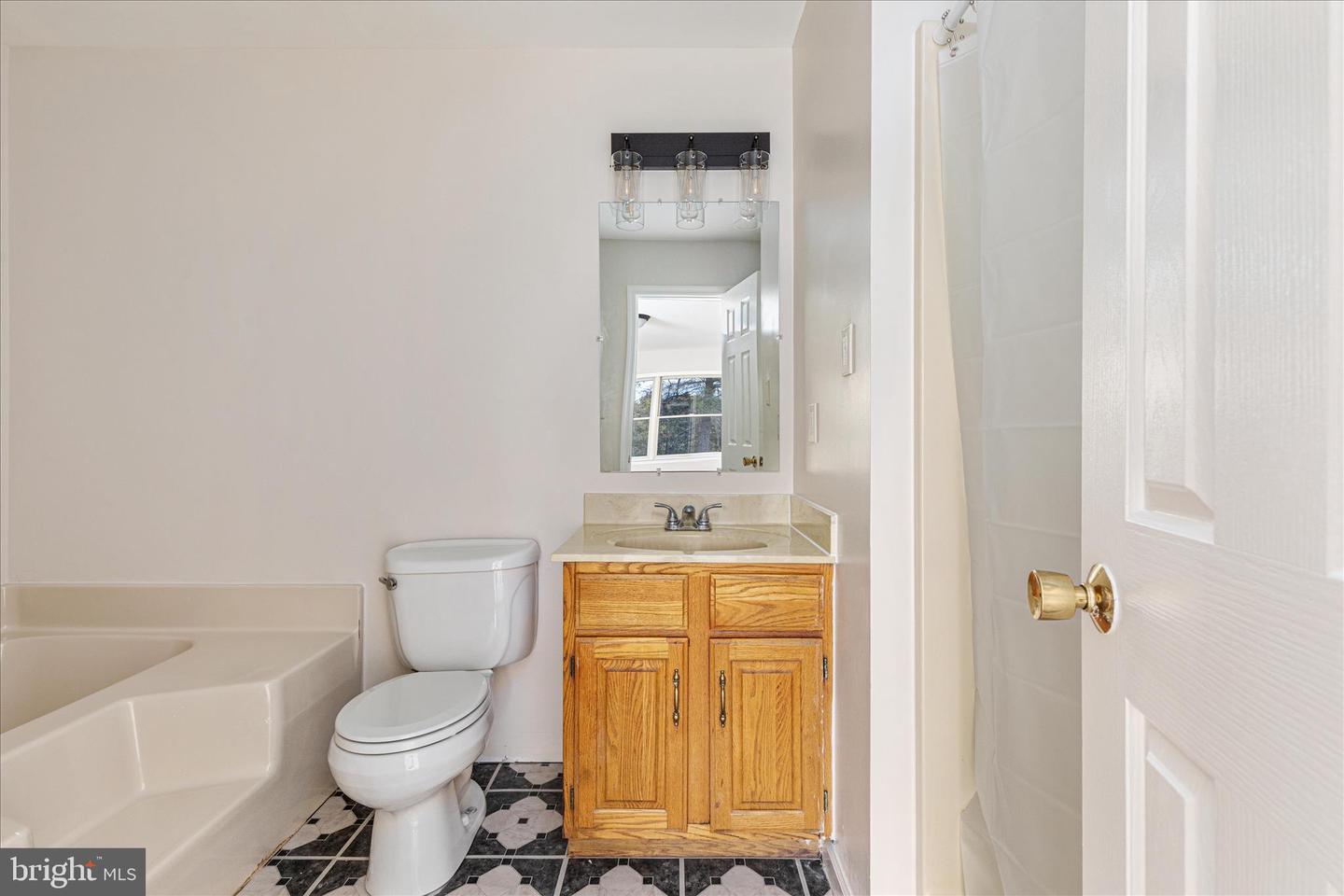 2983 OLD WINCHESTER RD, BOYCE, Virginia 22620, 3 Bedrooms Bedrooms, ,2 BathroomsBathrooms,Residential,For Sale,2983 OLD WINCHESTER RD,VACL2006126 MLS # VACL2006126