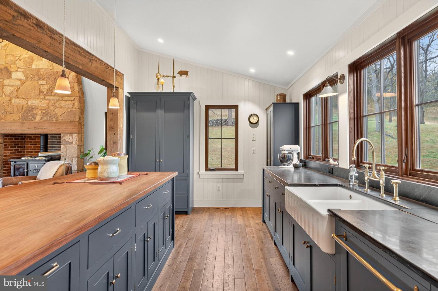 63 RILEY HOLLOW RD, HUNTLY, Virginia 22640, 2 Bedrooms Bedrooms, 7 Rooms Rooms,2 BathroomsBathrooms,Residential,For Sale,63 RILEY HOLLOW RD,VARP2002376 MLS # VARP2002376