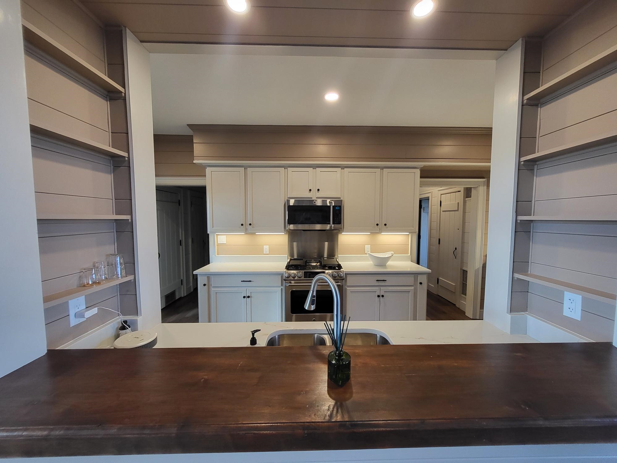 504 AIRPORT DR, HOT SPRINGS, Virginia 24445, 3 Bedrooms Bedrooms, ,3 BathroomsBathrooms,Residential,14,504 AIRPORT DR,670681 MLS # 670681