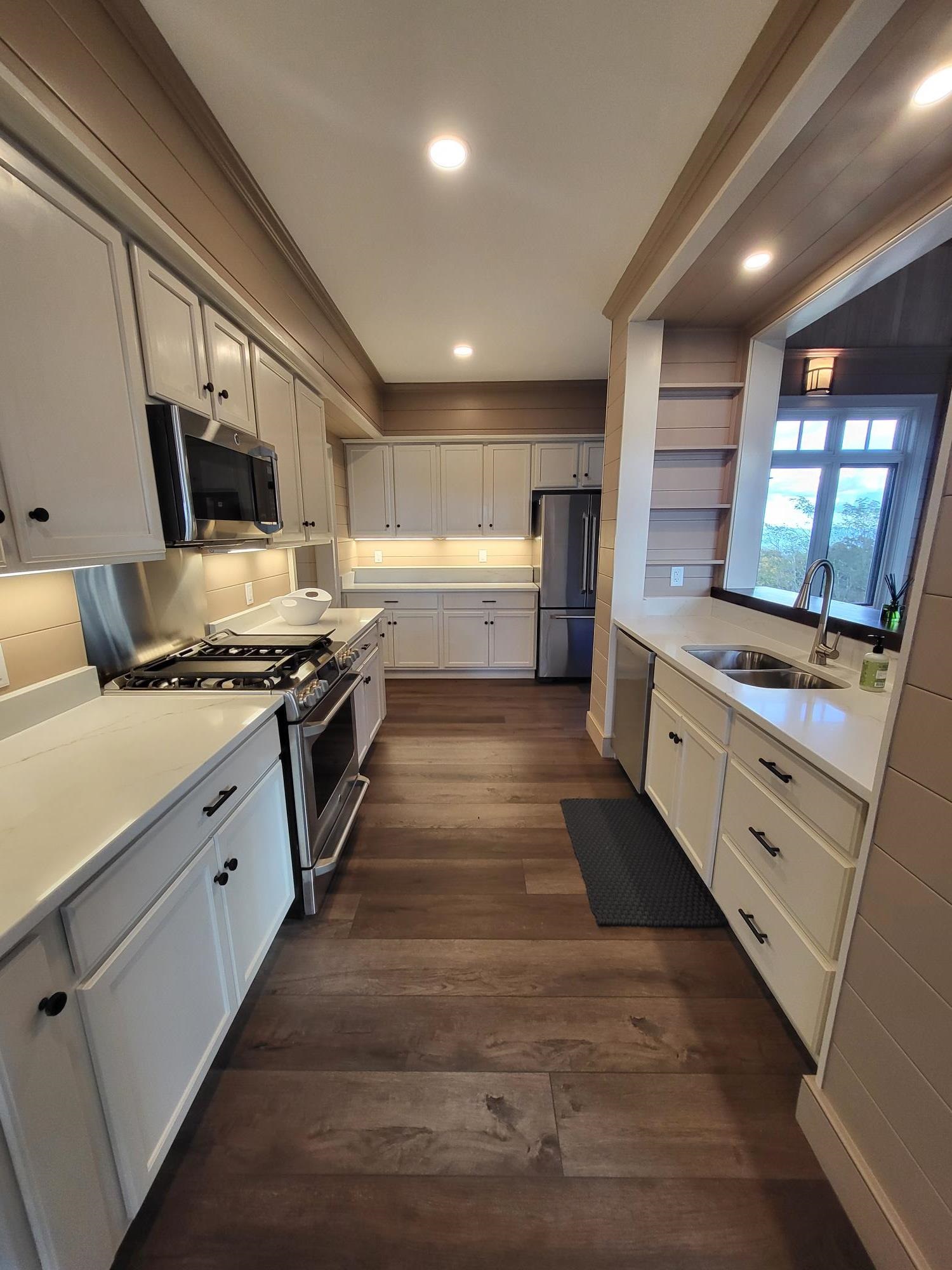 504 AIRPORT DR, HOT SPRINGS, Virginia 24445, 3 Bedrooms Bedrooms, ,3 BathroomsBathrooms,Residential,14,504 AIRPORT DR,670681 MLS # 670681