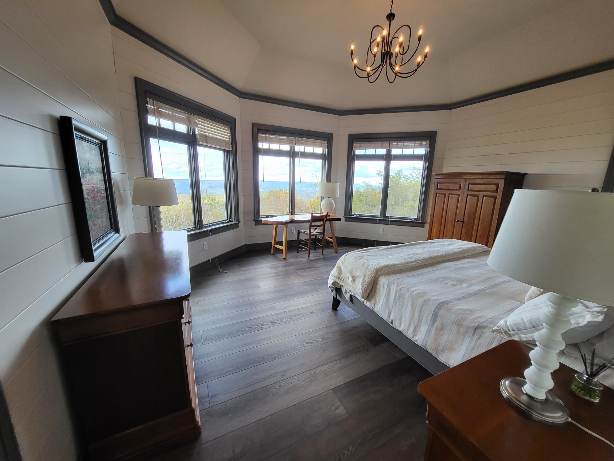 504 AIRPORT DR, HOT SPRINGS, Virginia 24445, 3 Bedrooms Bedrooms, ,3 BathroomsBathrooms,Residential,14,504 AIRPORT DR,670681 MLS # 670681