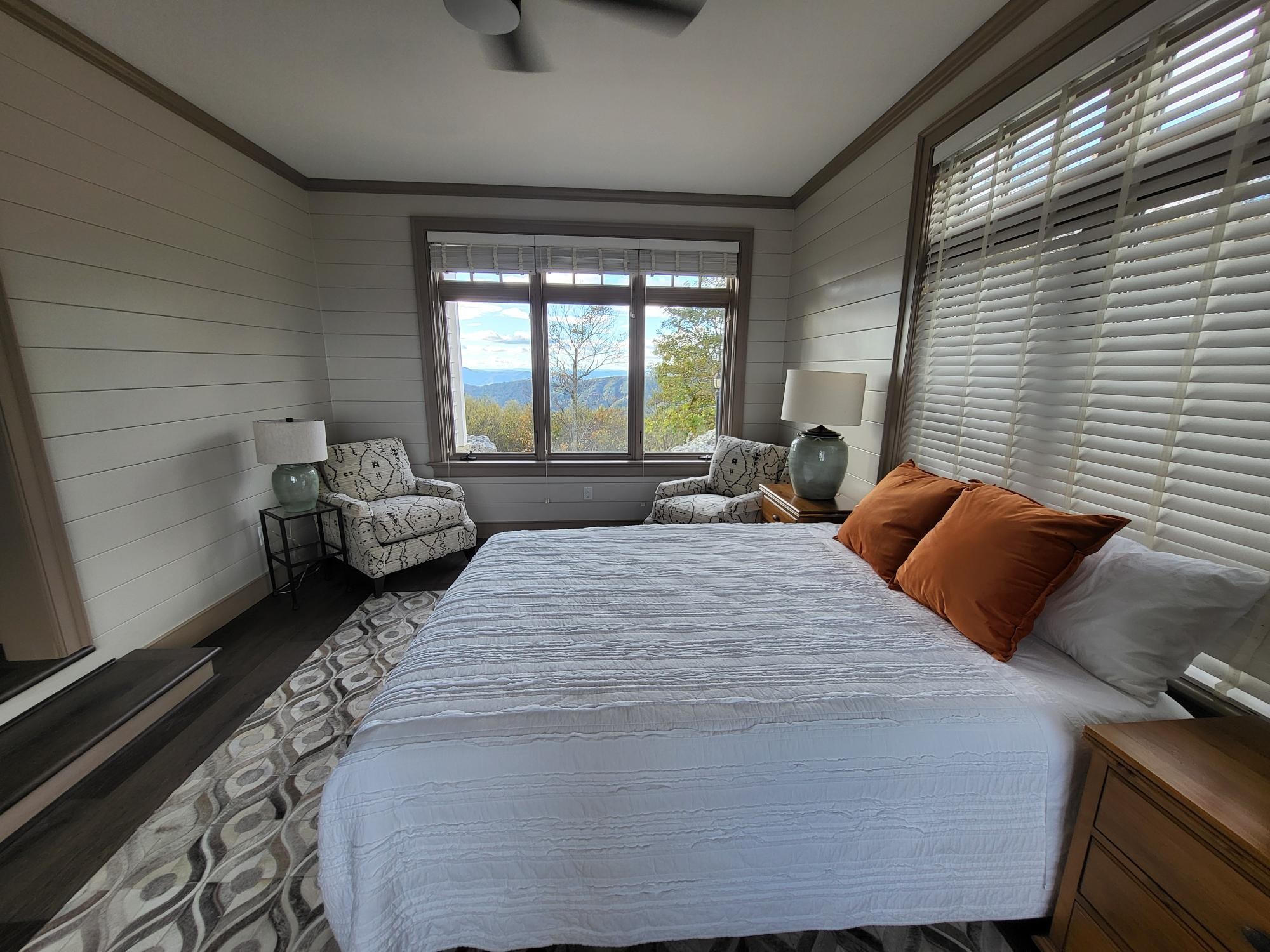 504 AIRPORT DR, HOT SPRINGS, Virginia 24445, 3 Bedrooms Bedrooms, ,3 BathroomsBathrooms,Residential,14,504 AIRPORT DR,670681 MLS # 670681