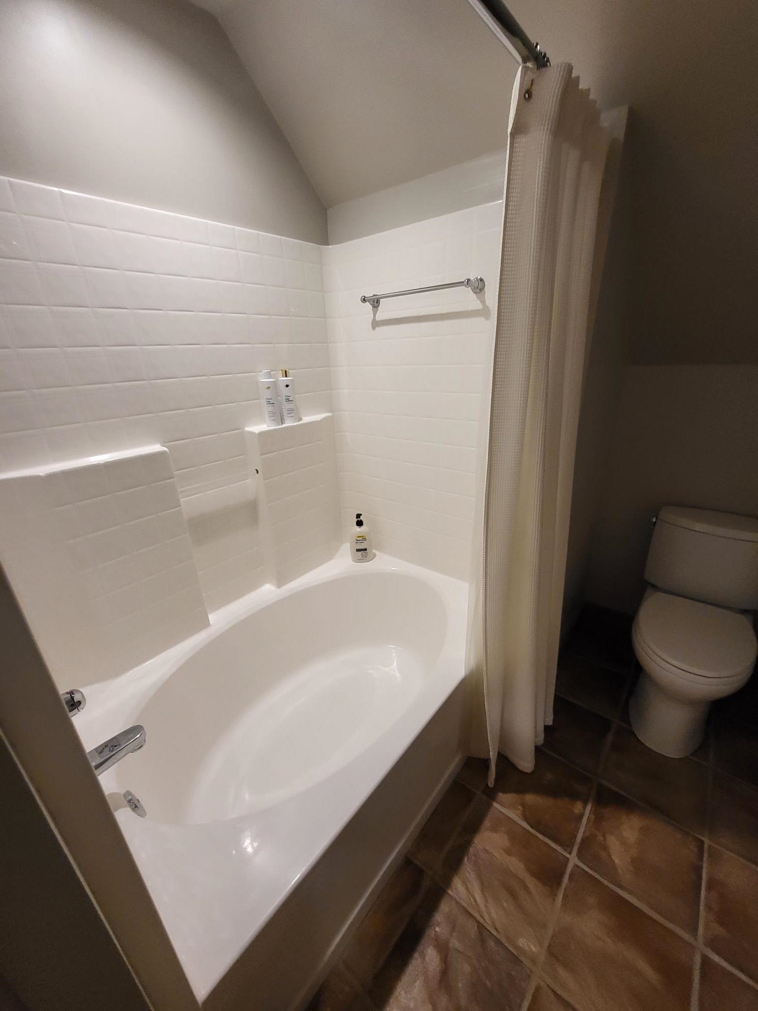 504 AIRPORT DR, HOT SPRINGS, Virginia 24445, 3 Bedrooms Bedrooms, ,3 BathroomsBathrooms,Residential,14,504 AIRPORT DR,670681 MLS # 670681