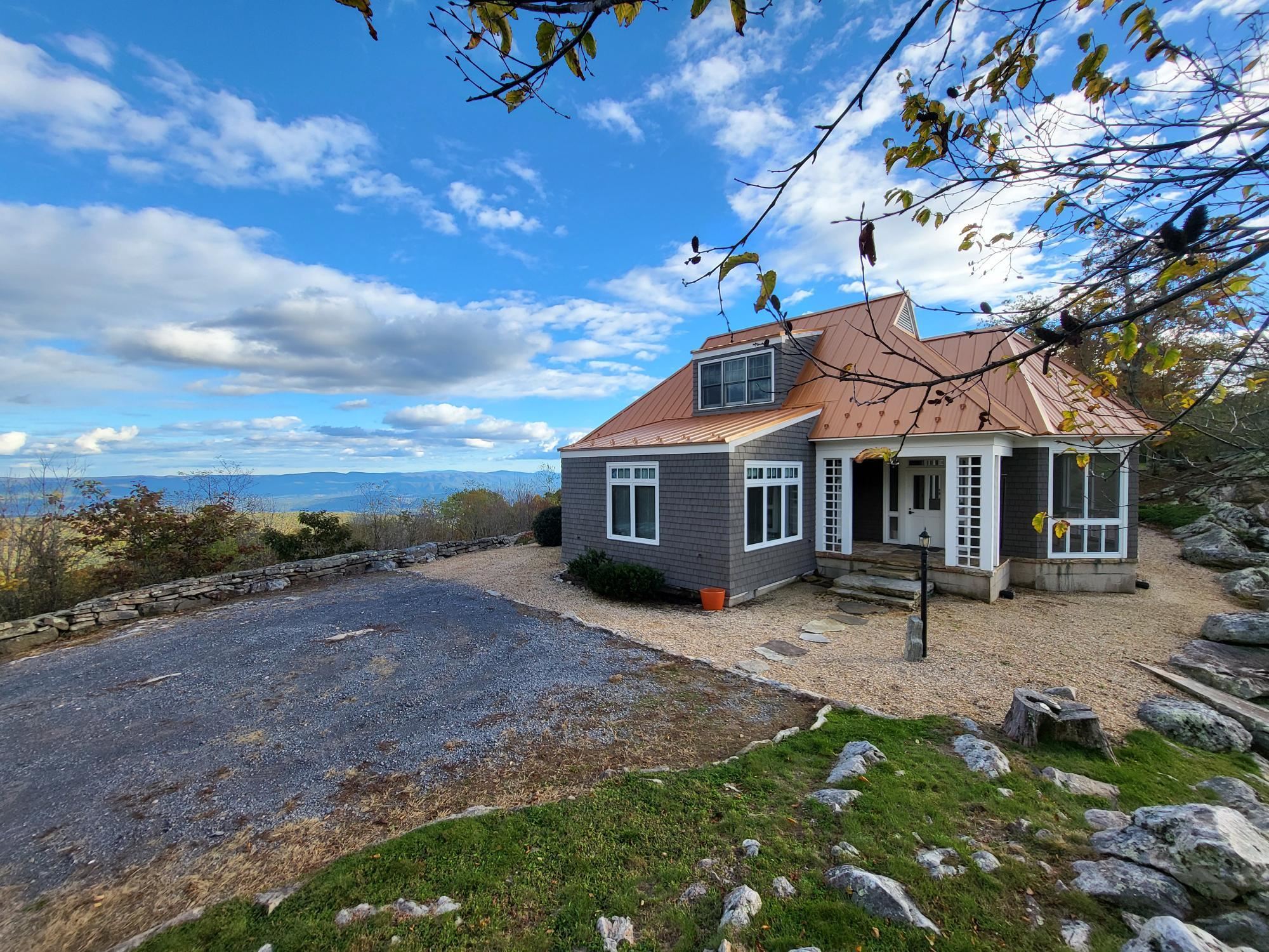 504 AIRPORT DR, HOT SPRINGS, Virginia 24445, 3 Bedrooms Bedrooms, ,3 BathroomsBathrooms,Residential,14,504 AIRPORT DR,670681 MLS # 670681