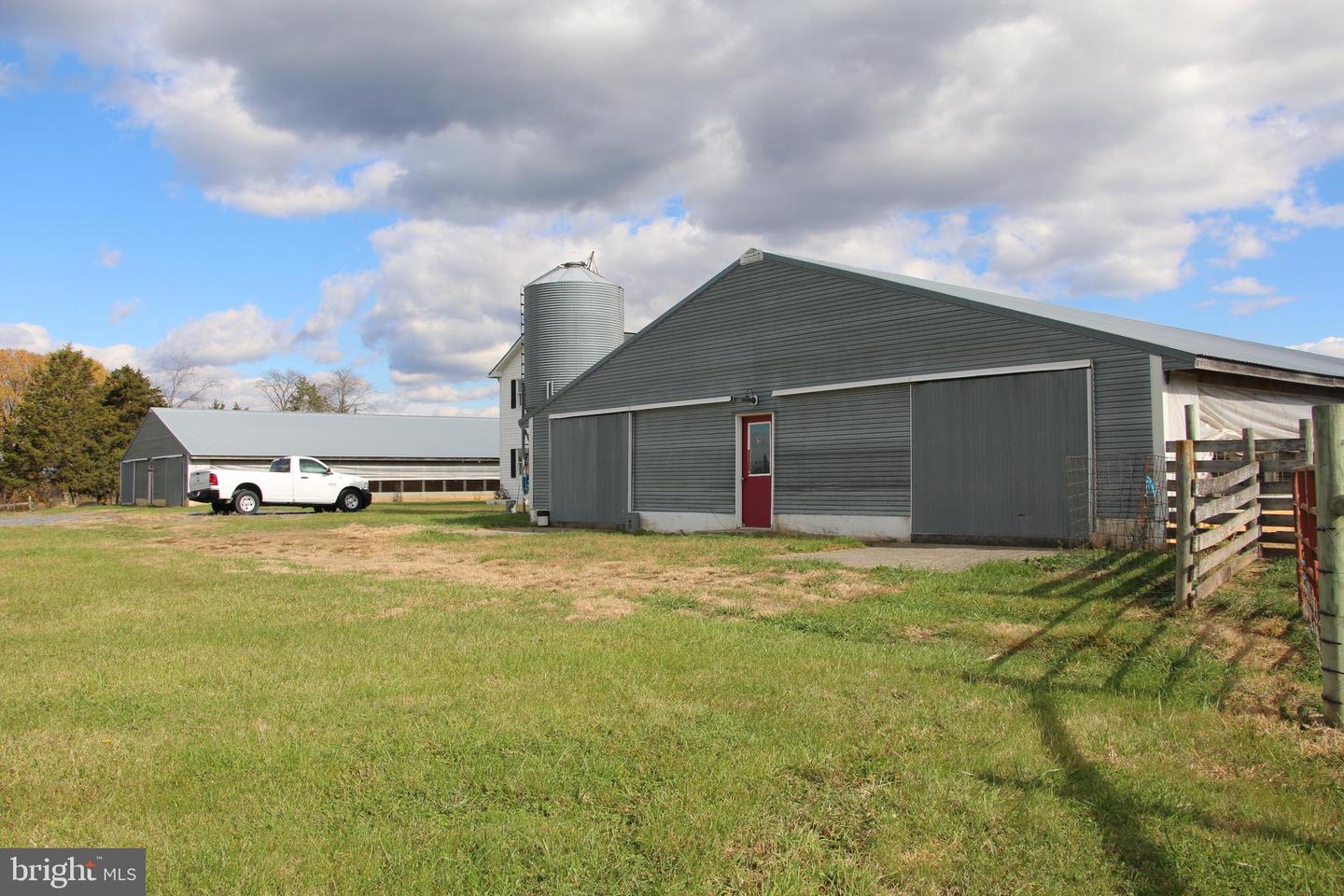 499 E LEE HWY, NEW MARKET, Virginia 22844, 3 Bedrooms Bedrooms, ,2 BathroomsBathrooms,Farm,For Sale,499 E LEE HWY,VASH2012864 MLS # VASH2012864