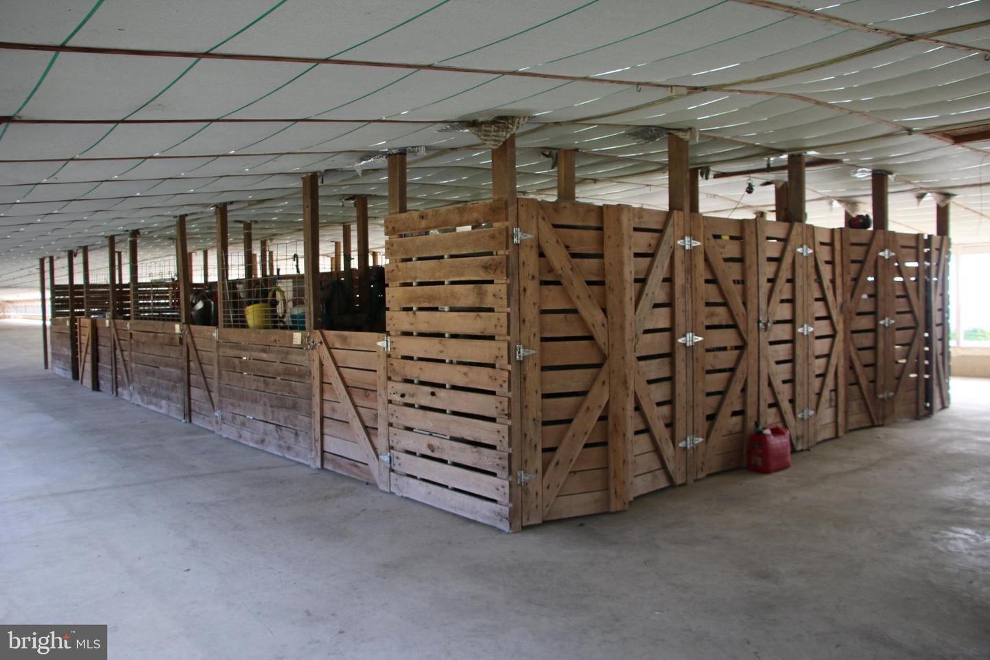 499 E LEE HWY, NEW MARKET, Virginia 22844, 3 Bedrooms Bedrooms, ,2 BathroomsBathrooms,Farm,For Sale,499 E LEE HWY,VASH2012864 MLS # VASH2012864