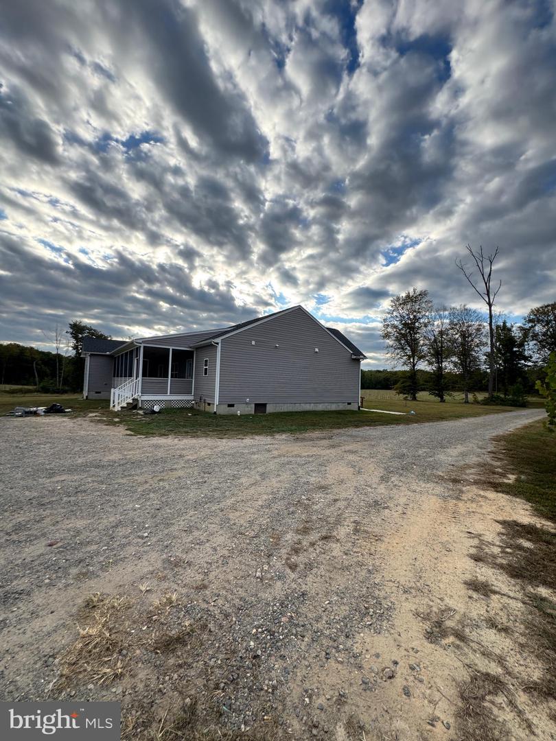 284 BOULDER SPRINGS LN, LOUISA, Virginia 23093, 4 Bedrooms Bedrooms, ,2 BathroomsBathrooms,Farm,For Sale,284 BOULDER SPRINGS LN,VALA2008790 MLS # VALA2008790