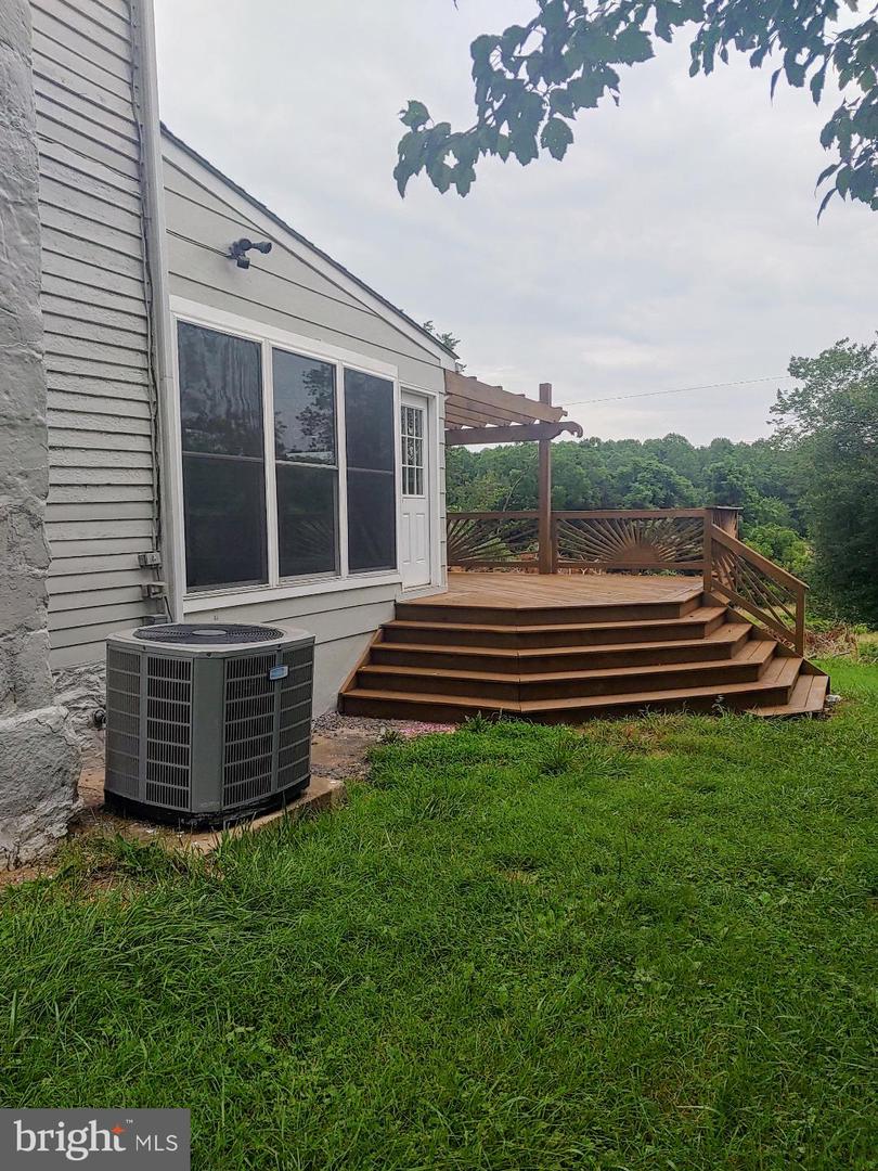 13506 TEAR JAMES TRL, AMISSVILLE, Virginia 20106, 3 Bedrooms Bedrooms, 9 Rooms Rooms,2 BathroomsBathrooms,Farm,For Sale,13506 TEAR JAMES TRL,VACU2011382 MLS # VACU2011382