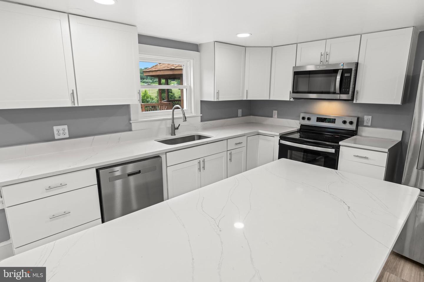 13506 TEAR JAMES TRL, AMISSVILLE, Virginia 20106, 3 Bedrooms Bedrooms, 9 Rooms Rooms,2 BathroomsBathrooms,Farm,For Sale,13506 TEAR JAMES TRL,VACU2011382 MLS # VACU2011382