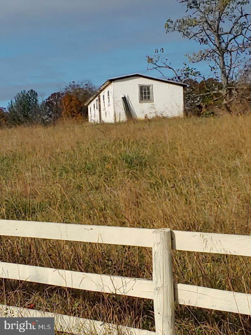 13506 TEAR JAMES TRL, AMISSVILLE, Virginia 20106, 3 Bedrooms Bedrooms, 9 Rooms Rooms,2 BathroomsBathrooms,Farm,For Sale,13506 TEAR JAMES TRL,VACU2011382 MLS # VACU2011382