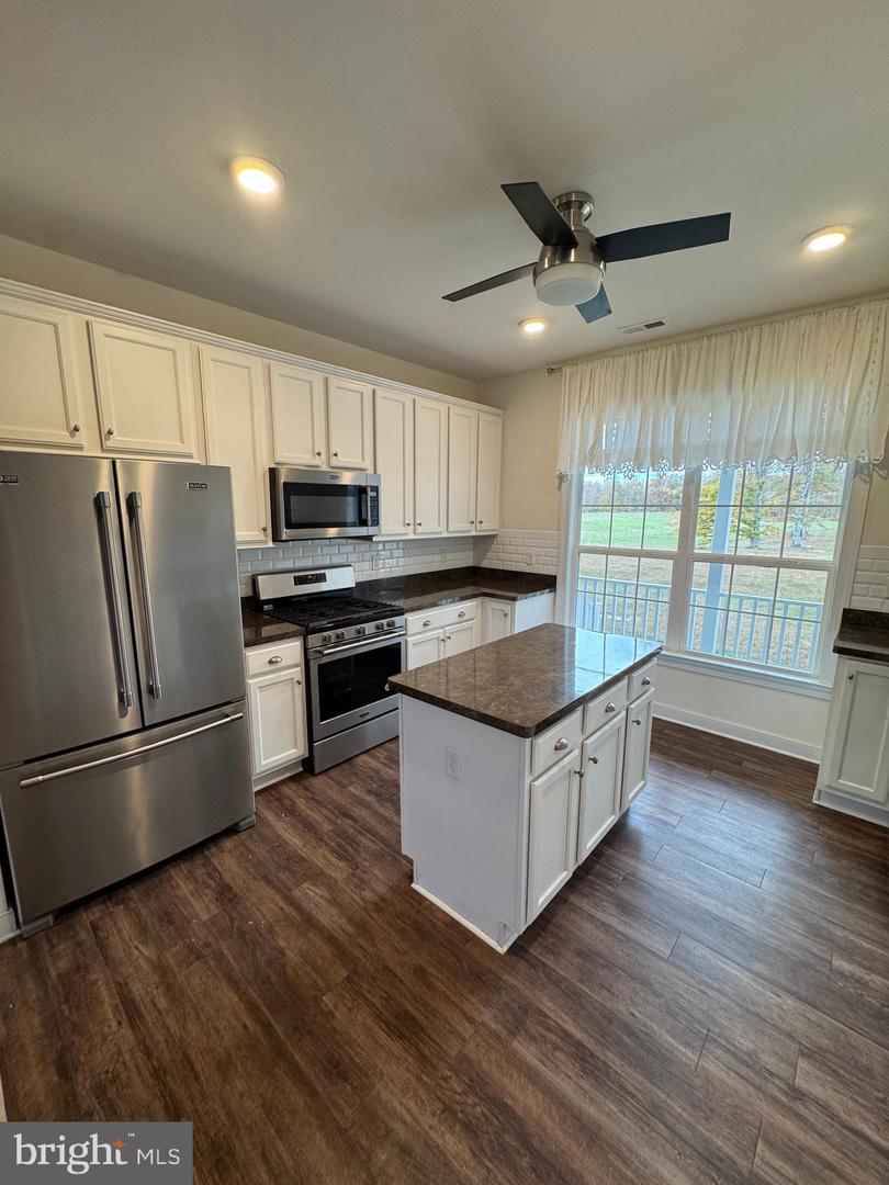 284 BOULDER SPRINGS LN, LOUISA, Virginia 23093, 4 Bedrooms Bedrooms, ,2 BathroomsBathrooms,Residential,For Sale,284 BOULDER SPRINGS LN,VALA2008850 MLS # VALA2008850