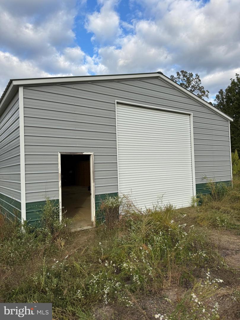 284 BOULDER SPRINGS LN, LOUISA, Virginia 23093, 4 Bedrooms Bedrooms, ,2 BathroomsBathrooms,Residential,For Sale,284 BOULDER SPRINGS LN,VALA2008850 MLS # VALA2008850