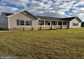 284 BOULDER SPRINGS LN, LOUISA, Virginia 23093, 4 Bedrooms Bedrooms, ,2 BathroomsBathrooms,Residential,For Sale,284 BOULDER SPRINGS LN,VALA2008850 MLS # VALA2008850