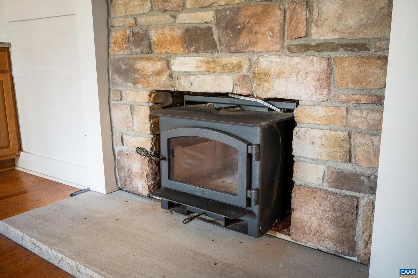 2728 EAST BRANCH LOOP, ROSELAND, Virginia 22967, 2 Bedrooms Bedrooms, ,2 BathroomsBathrooms,Residential,For Sale,2728 EAST BRANCH LOOP,670774 MLS # 670774