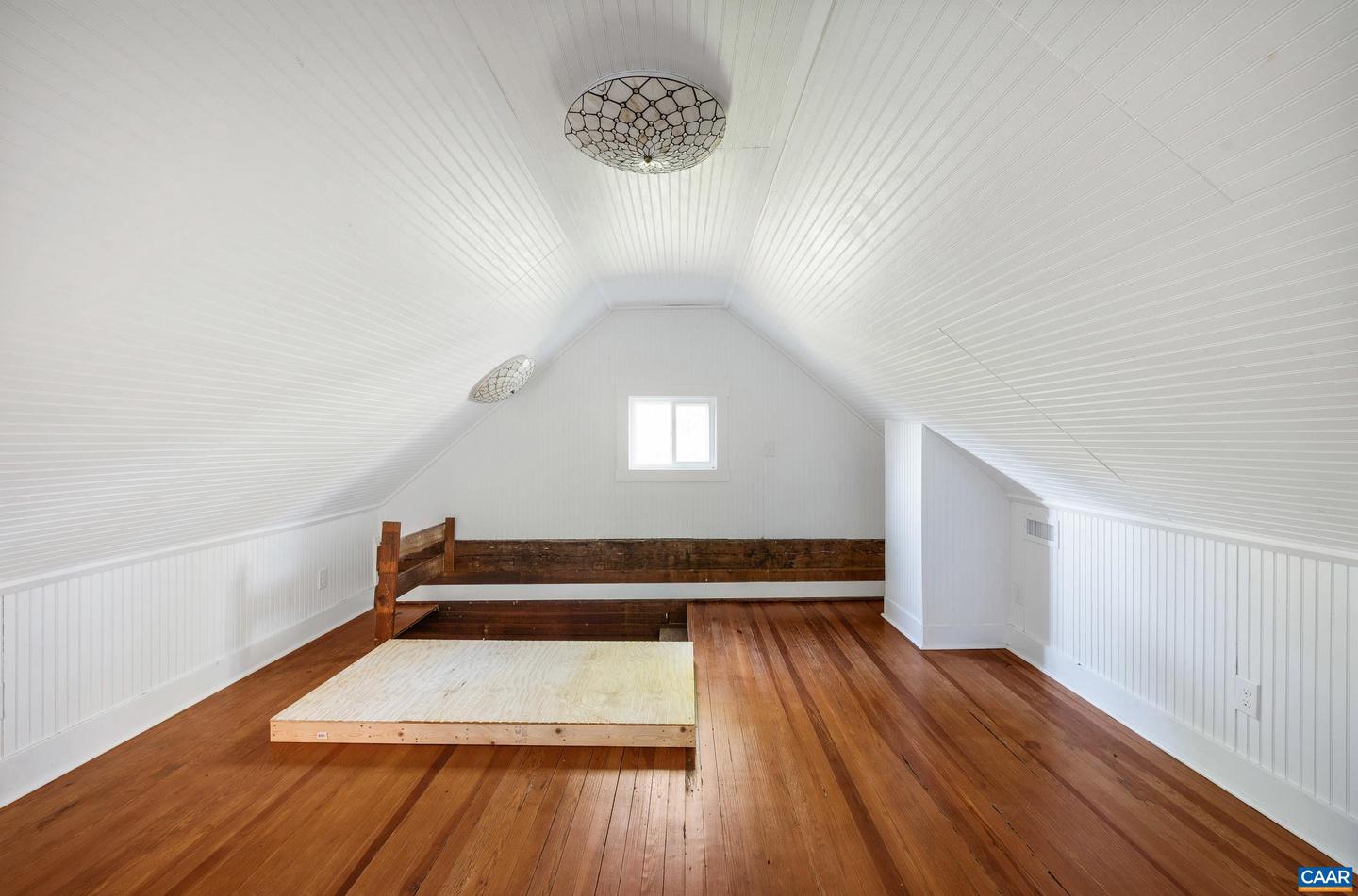 2728 EAST BRANCH LOOP, ROSELAND, Virginia 22967, 2 Bedrooms Bedrooms, ,2 BathroomsBathrooms,Residential,For Sale,2728 EAST BRANCH LOOP,670774 MLS # 670774