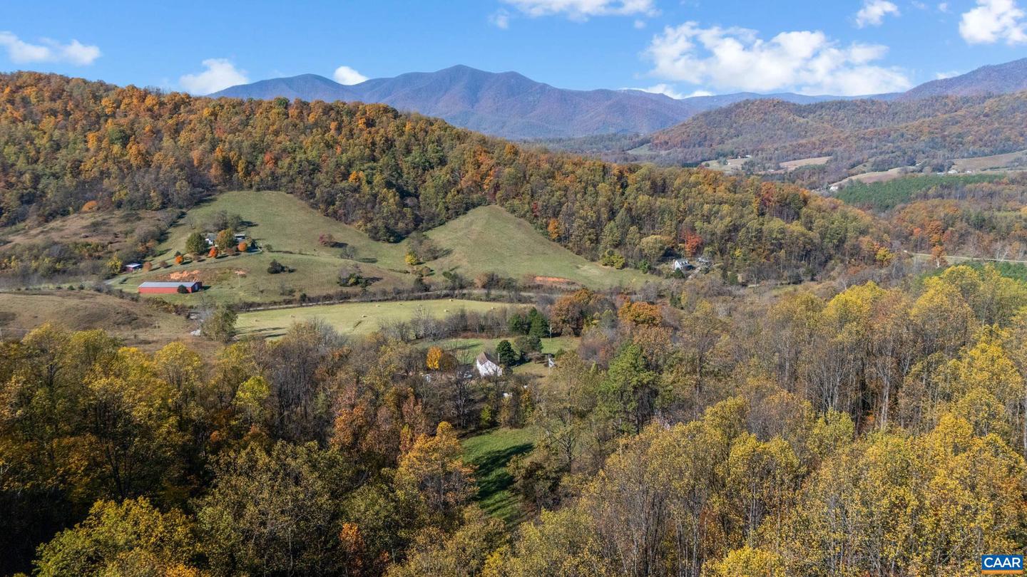 2728 EAST BRANCH LOOP, ROSELAND, Virginia 22967, 2 Bedrooms Bedrooms, ,2 BathroomsBathrooms,Residential,For Sale,2728 EAST BRANCH LOOP,670774 MLS # 670774