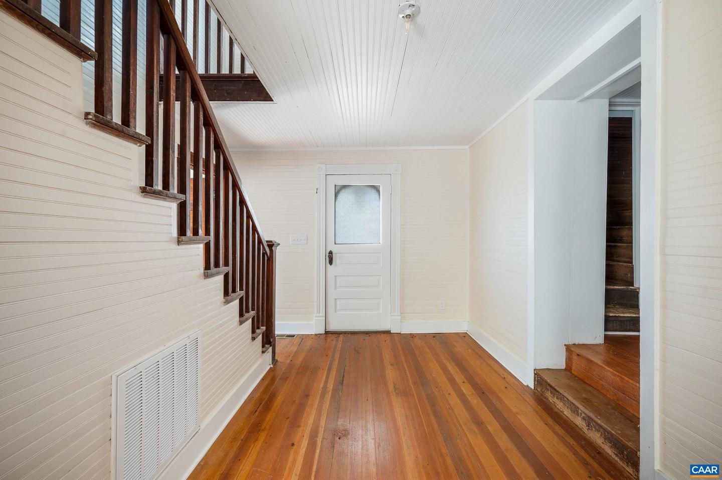 2728 EAST BRANCH LOOP, ROSELAND, Virginia 22967, 2 Bedrooms Bedrooms, ,2 BathroomsBathrooms,Residential,For Sale,2728 EAST BRANCH LOOP,670774 MLS # 670774