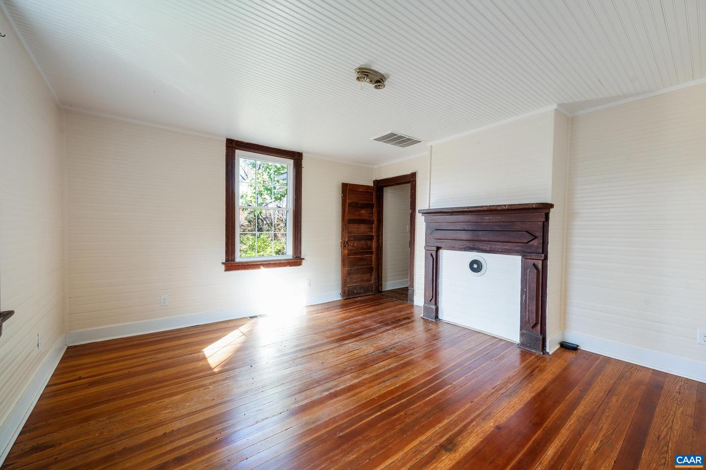 2728 EAST BRANCH LOOP, ROSELAND, Virginia 22967, 2 Bedrooms Bedrooms, ,2 BathroomsBathrooms,Residential,For Sale,2728 EAST BRANCH LOOP,670774 MLS # 670774