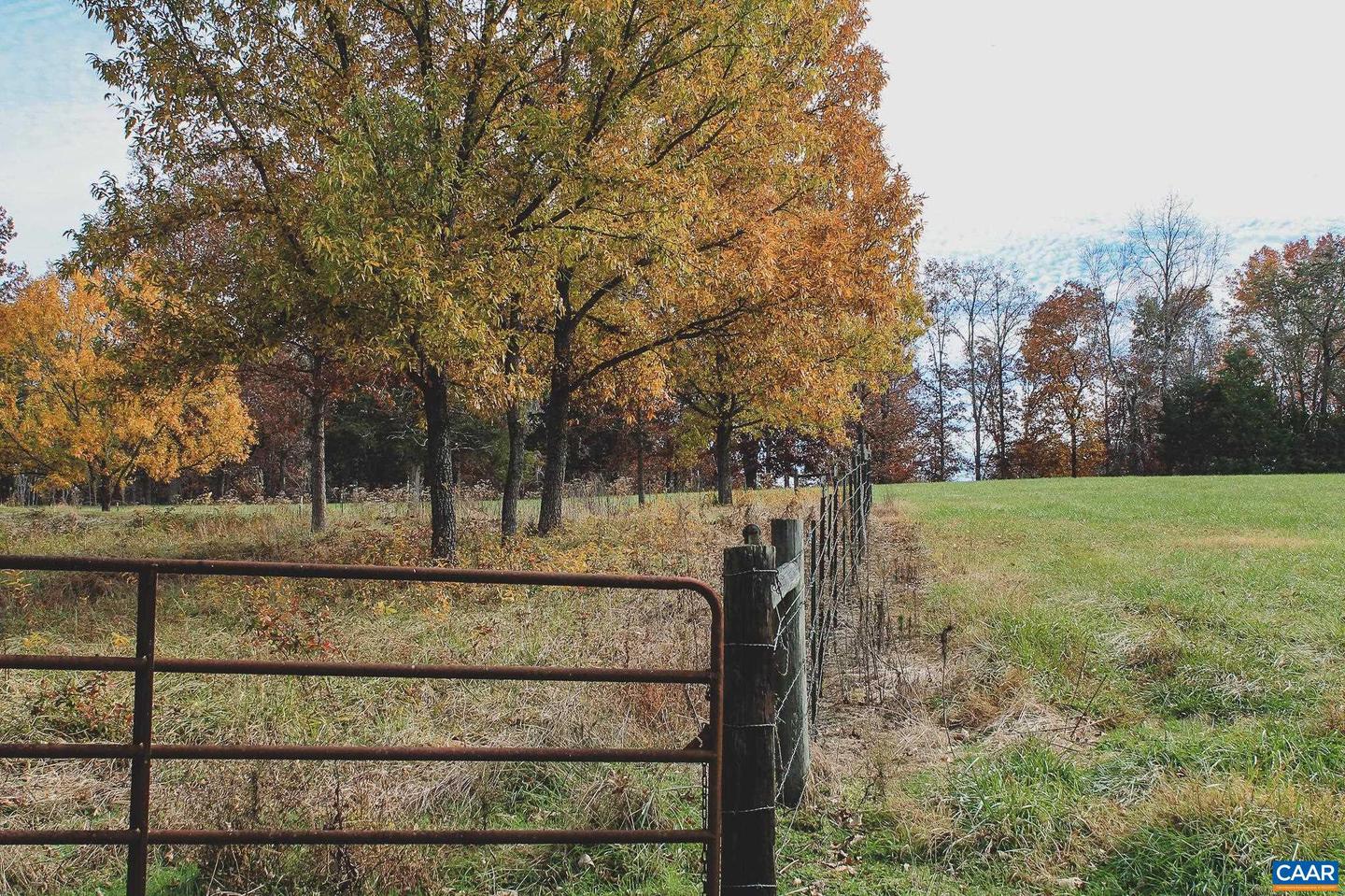 3785 ROLLING RD S, SCOTTSVILLE, Virginia 24590, 2 Bedrooms Bedrooms, ,1 BathroomBathrooms,Farm,For Sale,3785 ROLLING RD S,670836 MLS # 670836