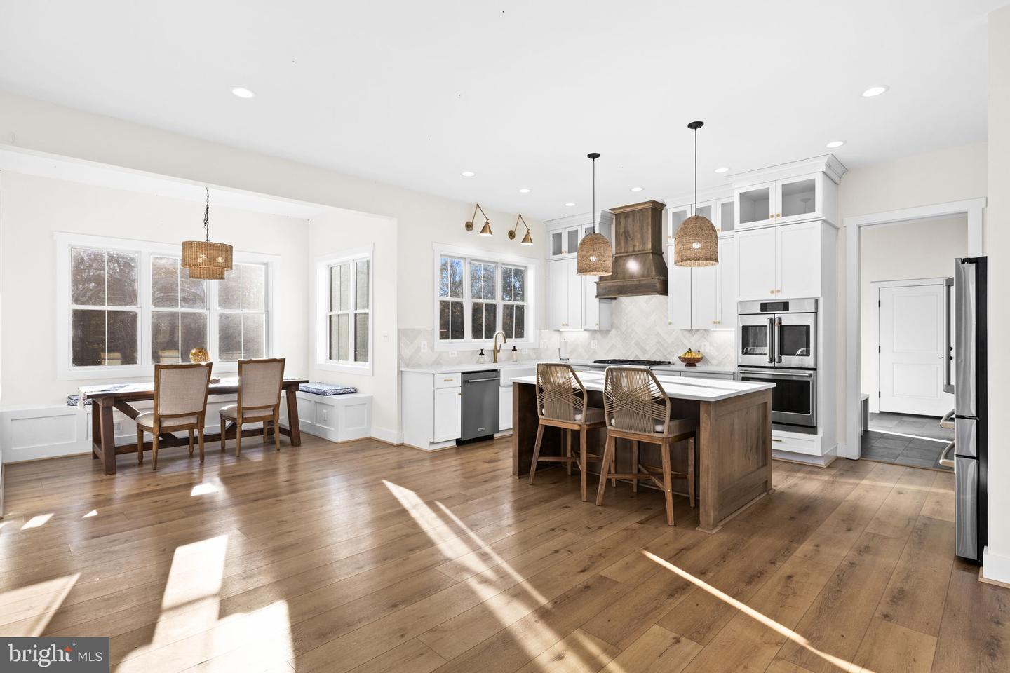 14660 LEE HWY, AMISSVILLE, Virginia 20106, 4 Bedrooms Bedrooms, ,4 BathroomsBathrooms,Residential,For Sale,14660 LEE HWY,VARP2002370 MLS # VARP2002370