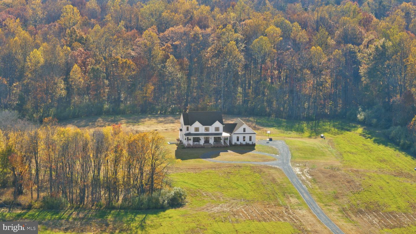 14660 LEE HWY, AMISSVILLE, Virginia 20106, 4 Bedrooms Bedrooms, ,4 BathroomsBathrooms,Residential,For Sale,14660 LEE HWY,VARP2002370 MLS # VARP2002370