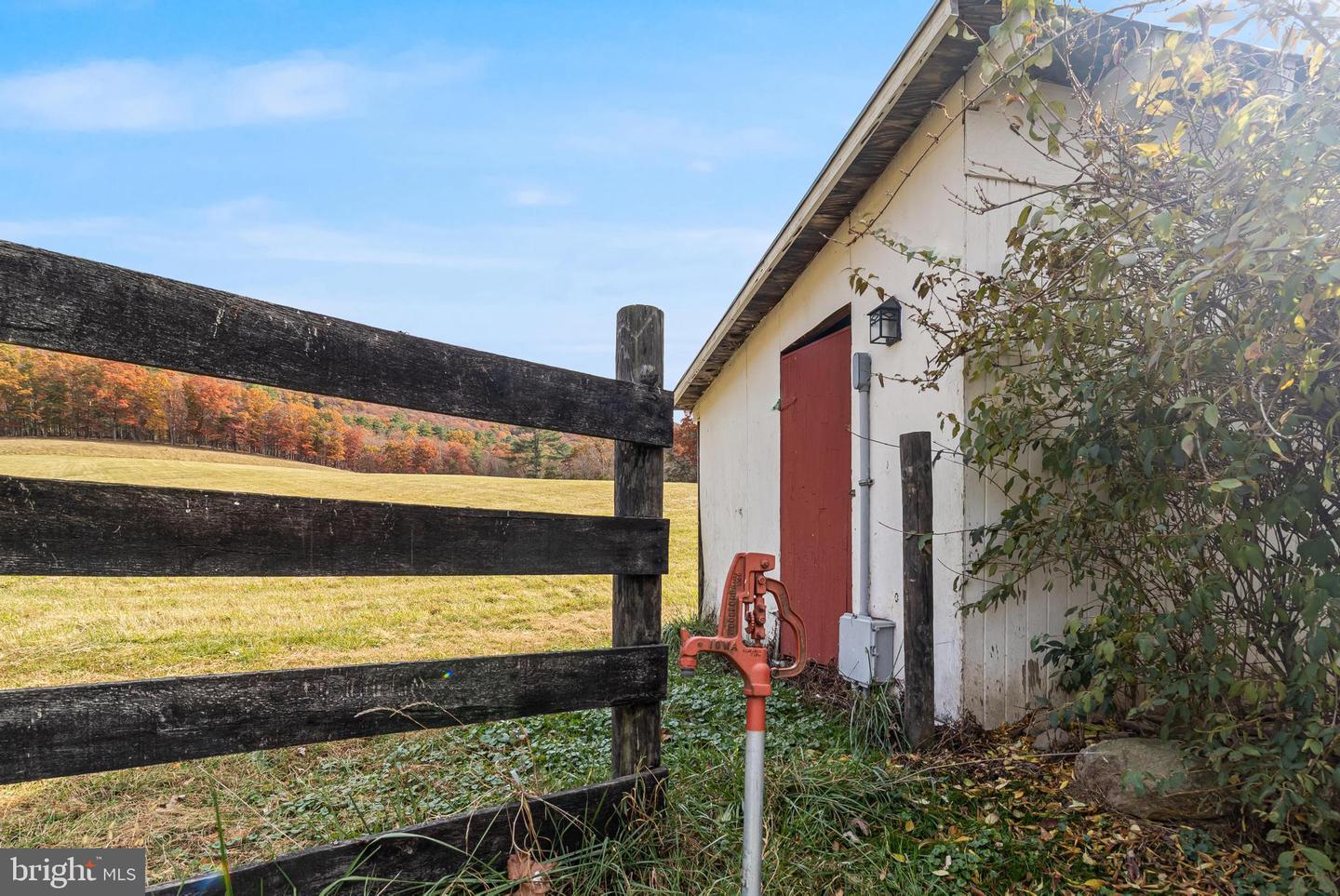 19442 RUNIONS CREEK RD, BROADWAY, Virginia 22815, 4 Bedrooms Bedrooms, ,1 BathroomBathrooms,Residential,For Sale,19442 RUNIONS CREEK RD,VARO2002676 MLS # VARO2002676