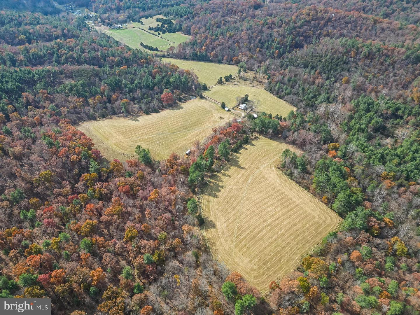 19442 RUNIONS CREEK RD, BROADWAY, Virginia 22815, 4 Bedrooms Bedrooms, ,1 BathroomBathrooms,Residential,For Sale,19442 RUNIONS CREEK RD,VARO2002676 MLS # VARO2002676